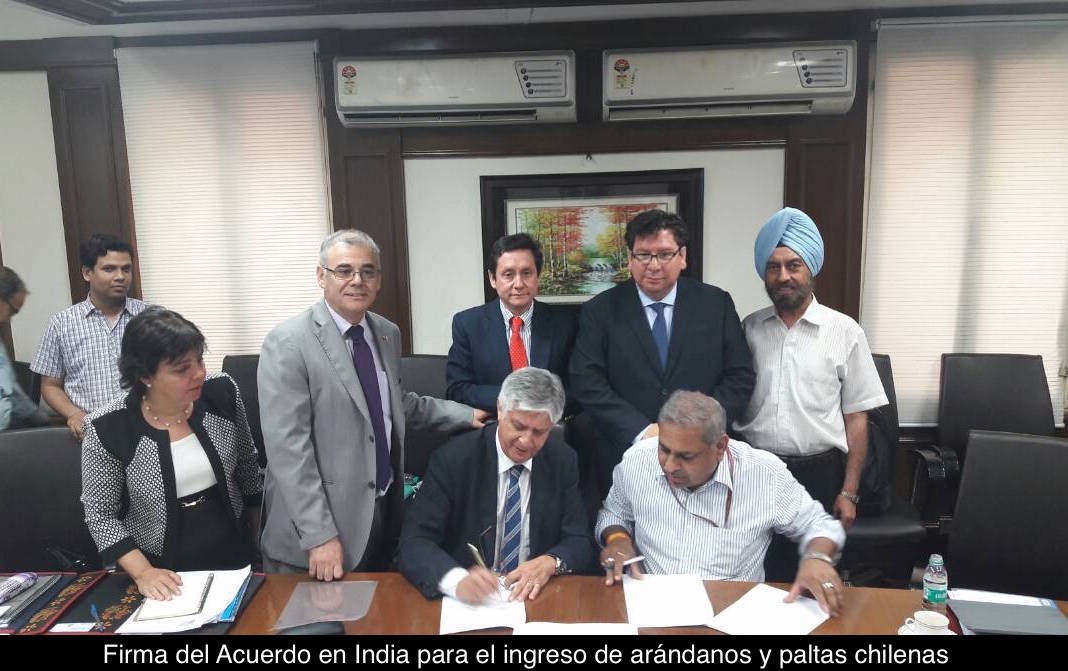 foto-firma-acuerdo-en-India-2